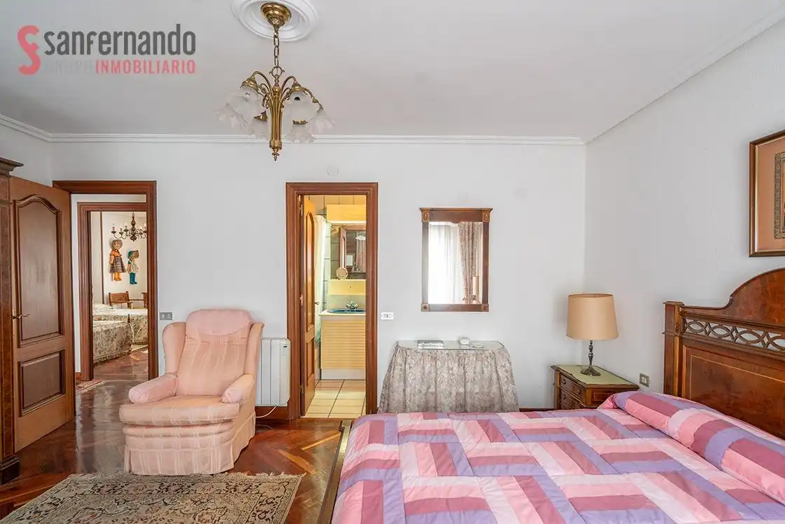 Habitación de Piso en venta en Corvera de Toranzo con Calefacción