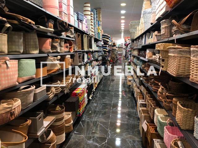 Local comercial en Venta en Rosselló en La Nova Esquerra de l'Eixample