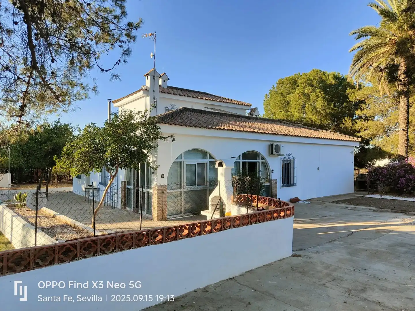 Vista exterior de Casa o xalet en venda en El Viso del Alcor amb Aire condicionat, Jardí privat i Piscina