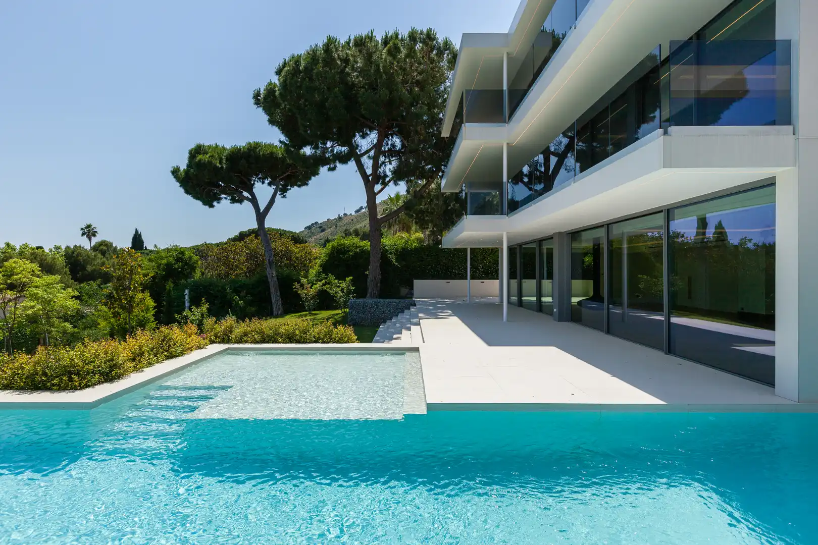Swimming pool of Houses for sale in Barcelona  with Air Conditioner, Heating and Private garden