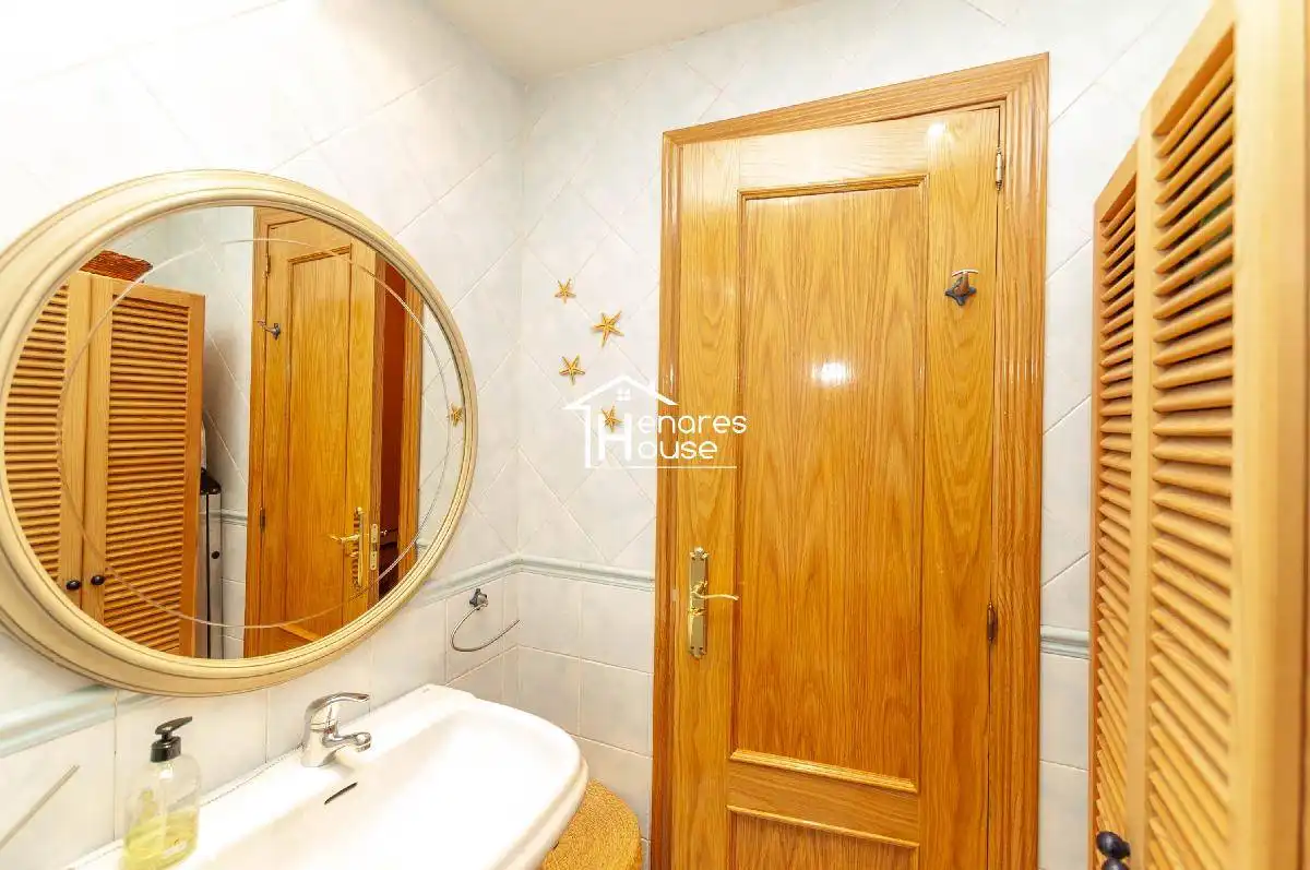 Baño de Dúplex en venta en Alcalá de Henares con Aire acondicionado, Calefacción y Parquet