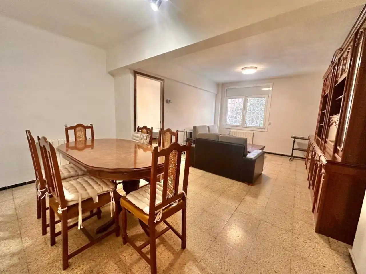 Sala de estar de Piso de alquiler en Girona con Calefacción, Terraza y Amueblado