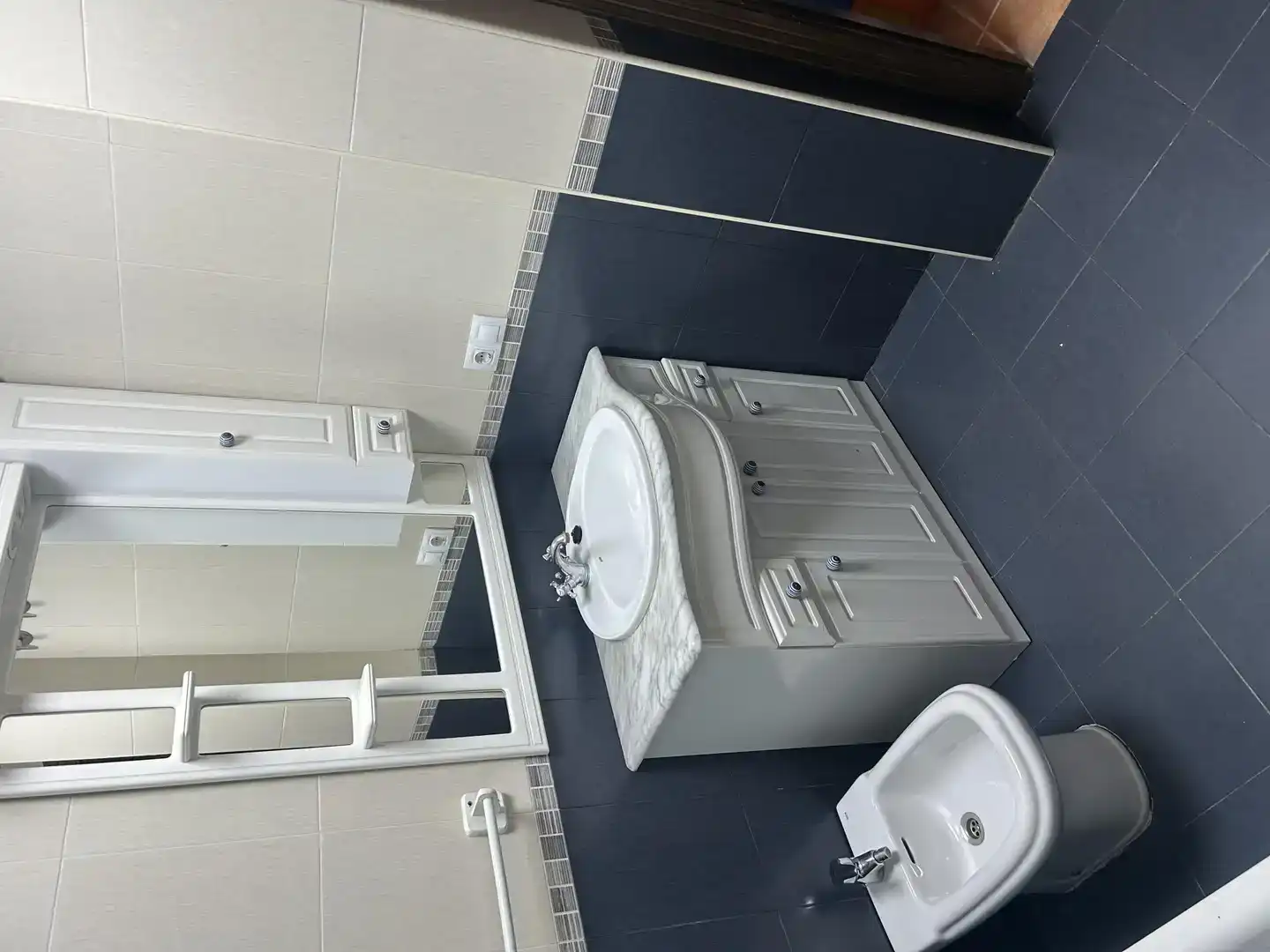 Bany de Pis en venda en Enix