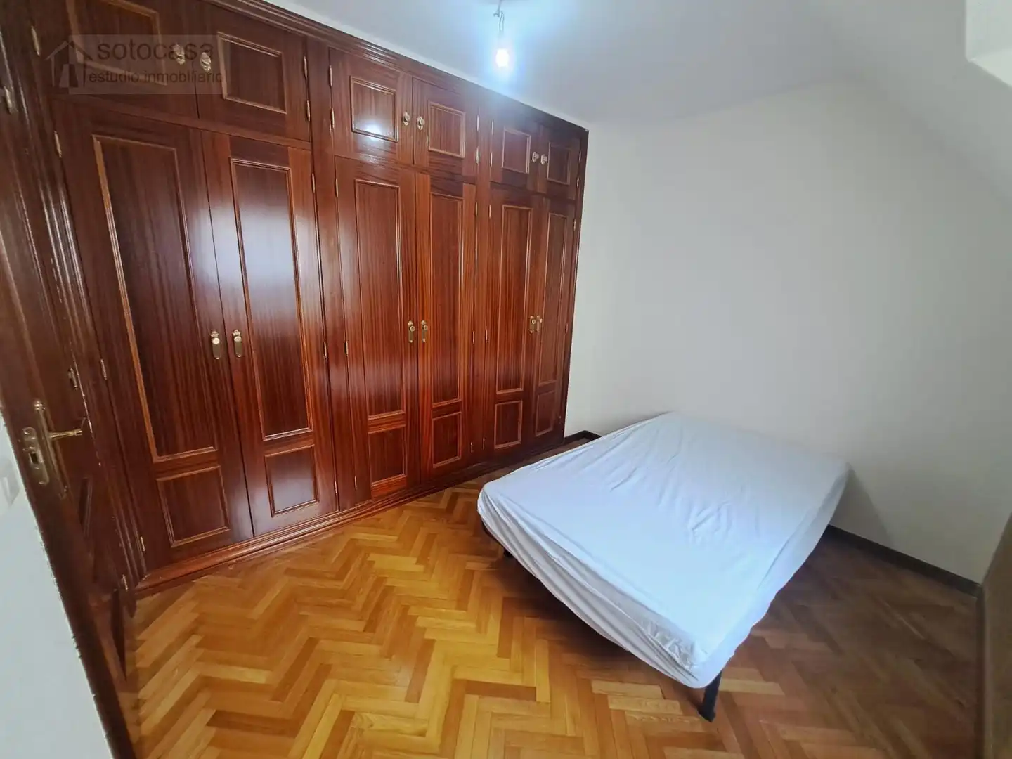 Bedroom of Flat for rent in Valladolid  with Heating and Furnished