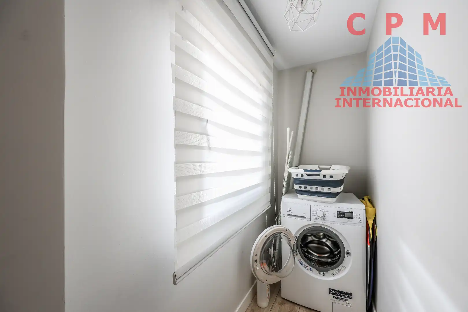Balcony of Flat for rent in Madrid  with Air Conditioner, Heating and Parquet flooring