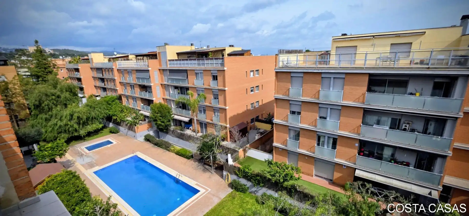 Piscina de Dúplex en venda en Castelldefels amb Aire condicionat, Calefacció i Parquet