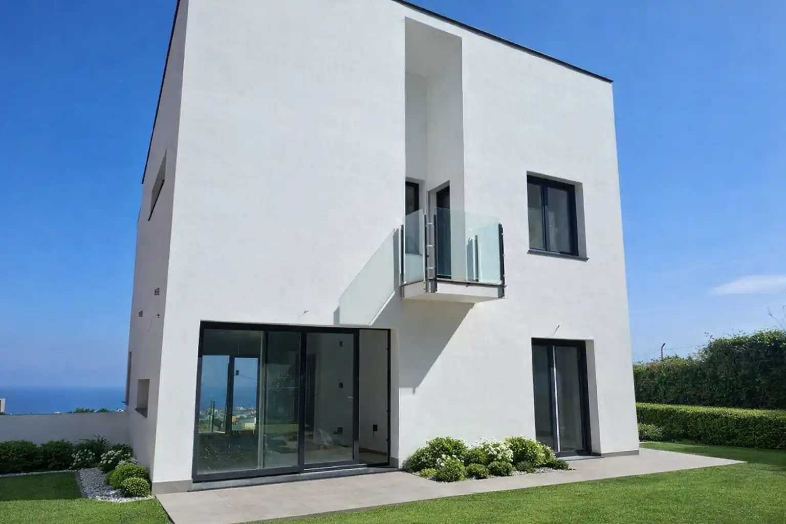 Vista exterior de Casa o xalet en venda en Foz amb Jardí privat, Terrassa i Traster