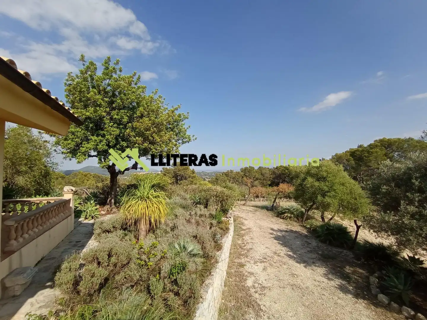 Country homes for sale in Selva