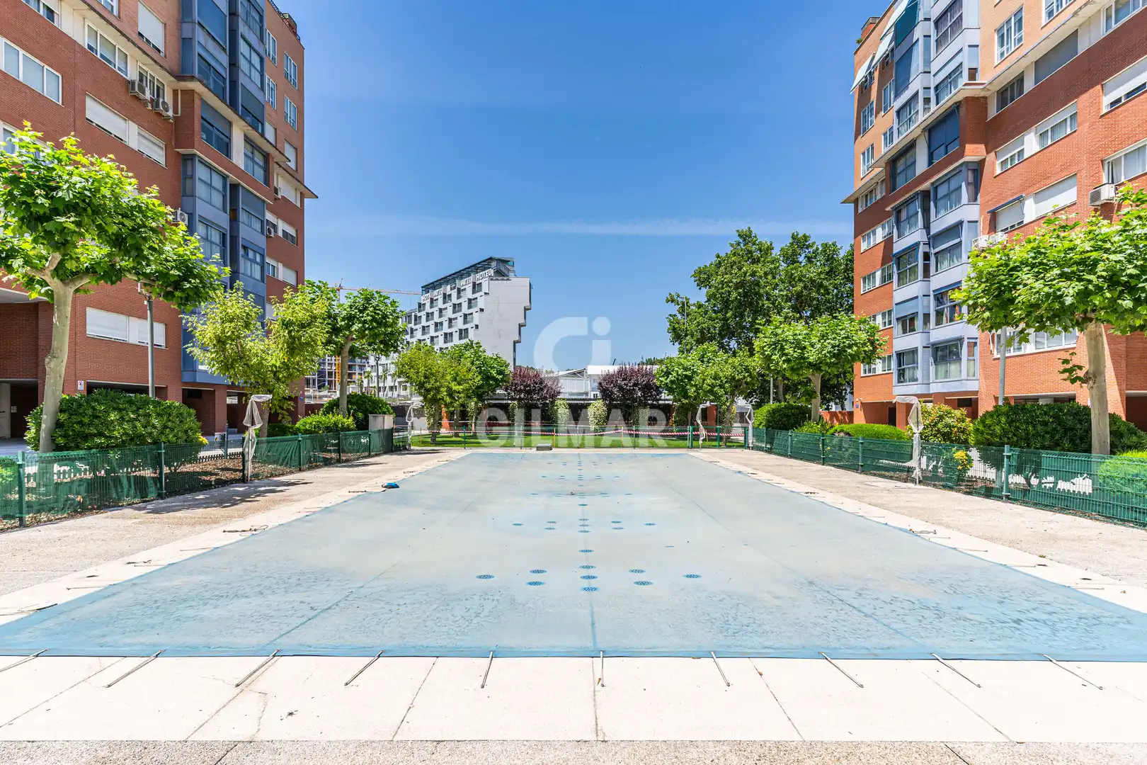 Swimming pool of Flat for sale in Madrid  with Heating, Private garden and Storage room