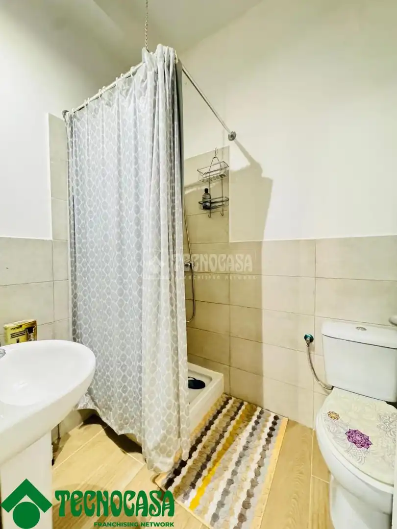 Badezimmer von Wohnung zum Verkauf in Toledo mit Klimaanlage