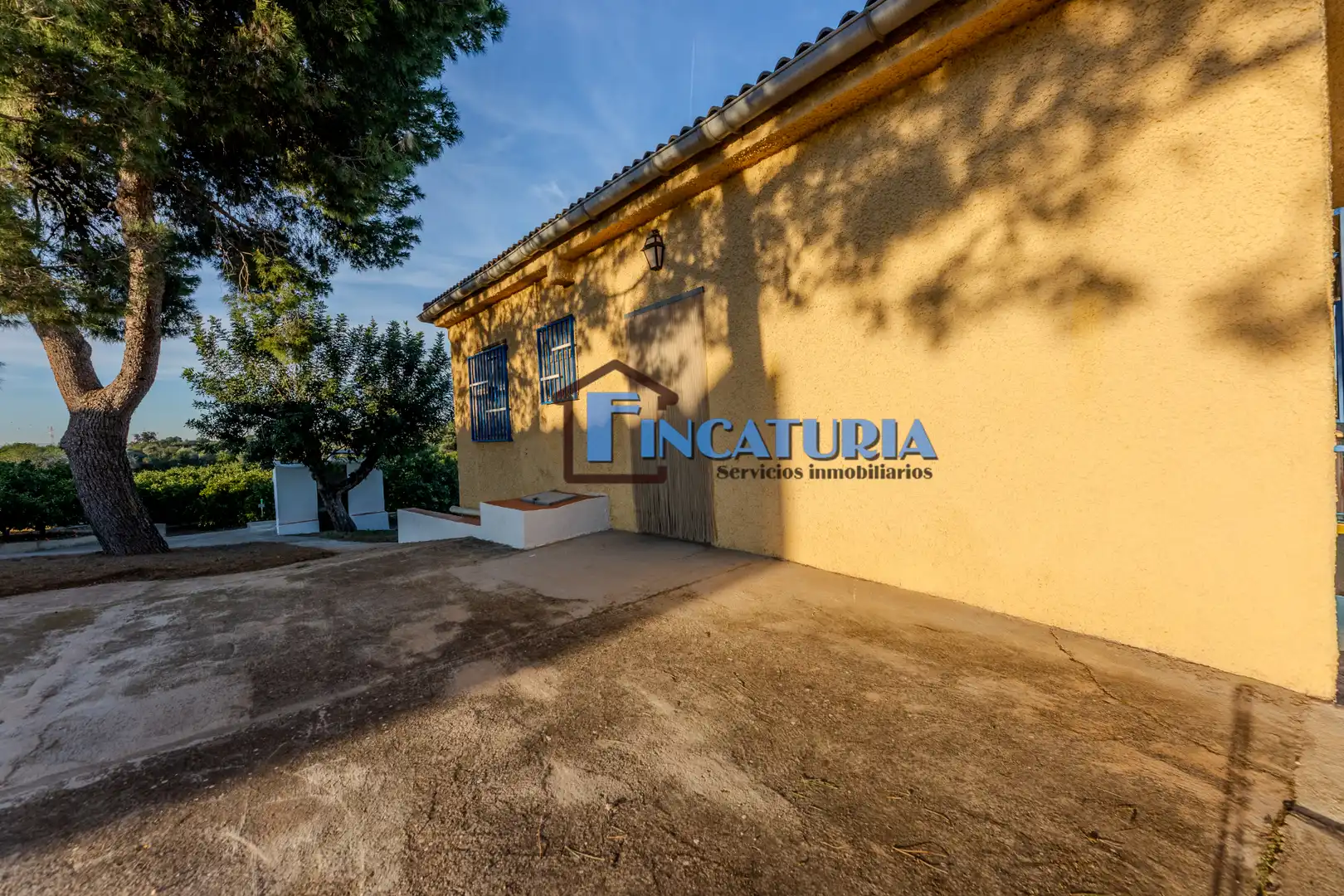 Vista exterior de Finca rústica en venta en Manises con Jardín privado y Terraza