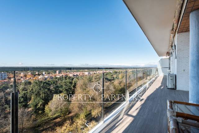 Apartamento en Venta en Paseo del Pintor Rosales en Argüelles