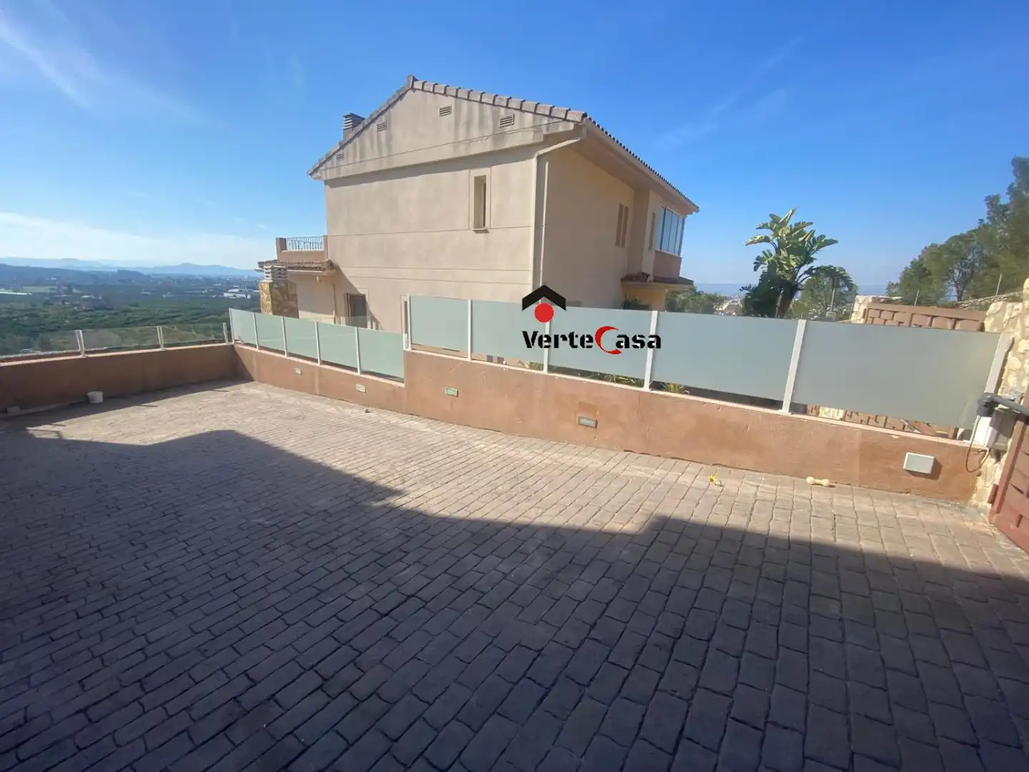 Außenansicht von Haus oder Chalet zum Verkauf in Alzira mit Klimaanlage, Heizung und Parkett