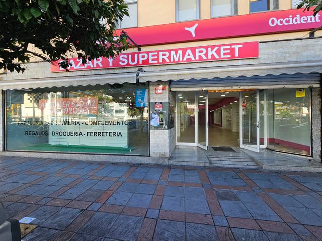 Local comercial en Alquiler en Avenida Juan Gómez Juanito, 17 en Puerto Deportivo