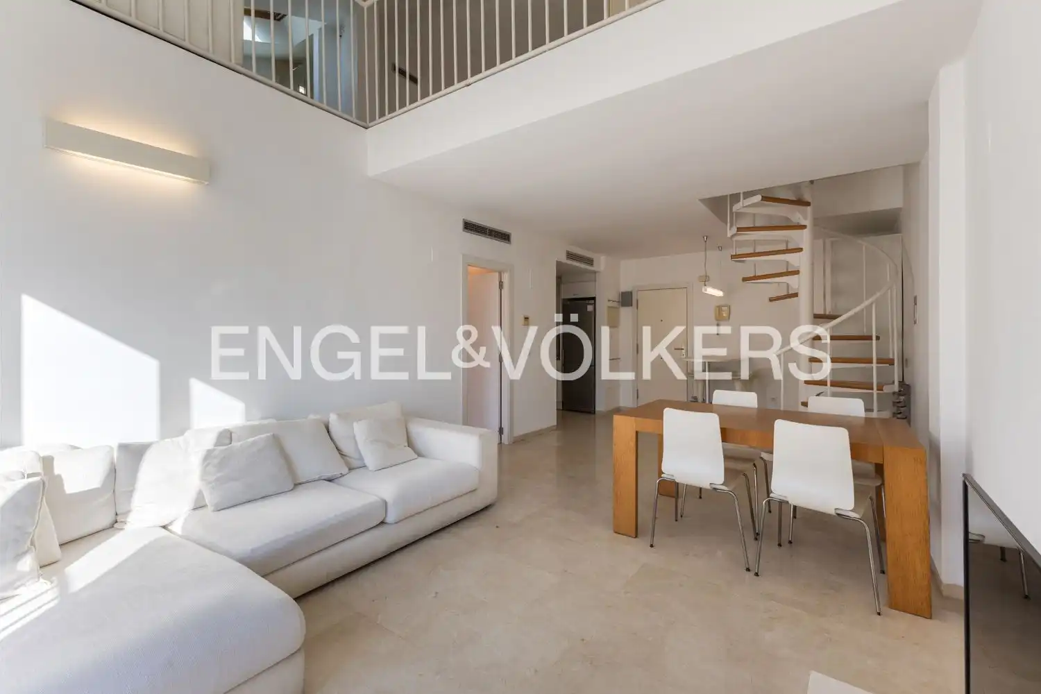Sala de estar de Dúplex en venta en Valencia con Aire acondicionado y Calefacción