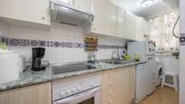 Cuina de Apartament en venda en Benidorm amb Piscina comunitària