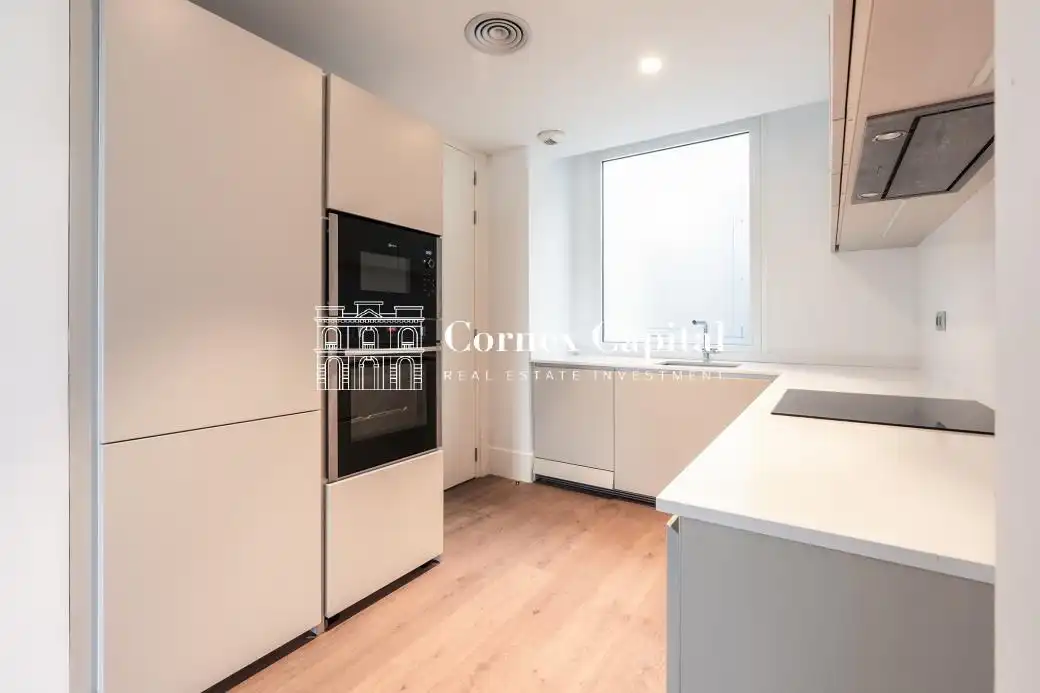 Küche von Maisonette zum Verkauf in Barcelona mit Heizung, Terrasse und Abstellraum