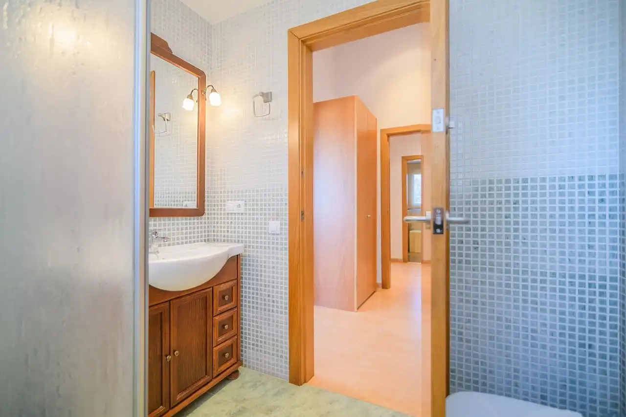 Bany de Casa o xalet en venda en Castellnou de Bages amb Jardí privat, Terrassa i Piscina