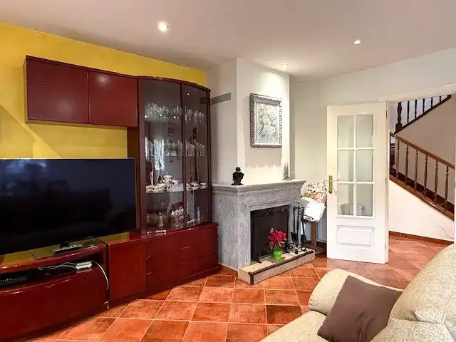 Sala de estar de Casa o chalet en venta en Sant Boi de Llobregat con Aire acondicionado, Calefacción y Jardín privado