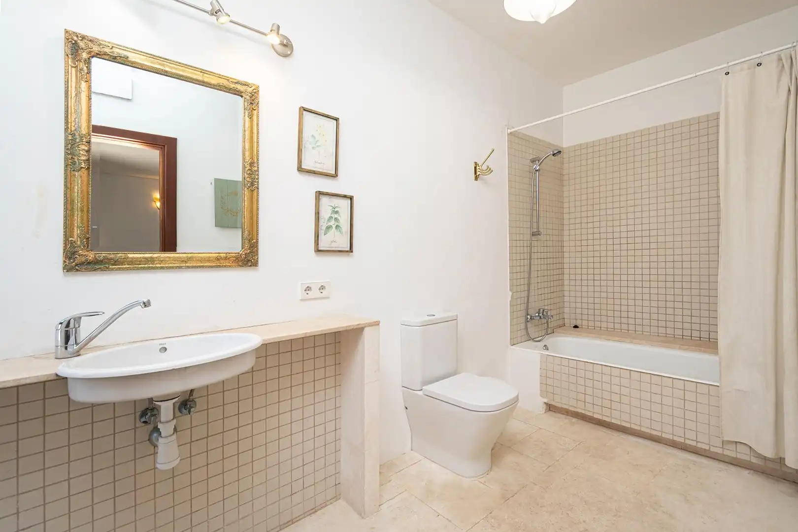 Bathroom of Houses for sale in Santanyí  with Private garden, Terrace and Storage room