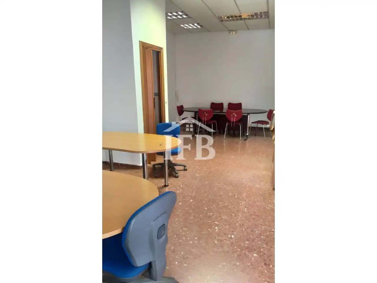 Oficina en venda a Santa Marina