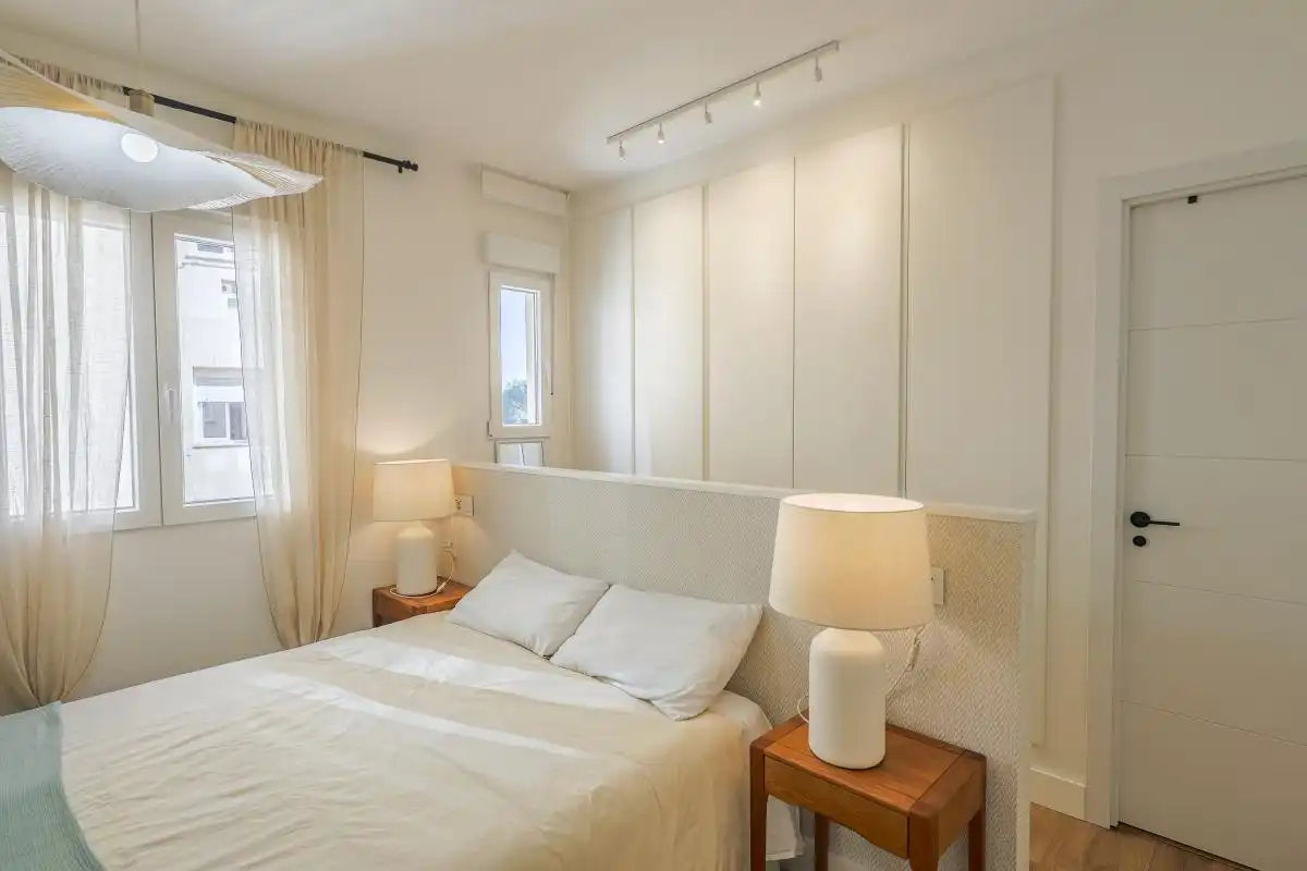 Bedroom of Flat for rent in Madrid  with Air Conditioner, Heating and Terrace