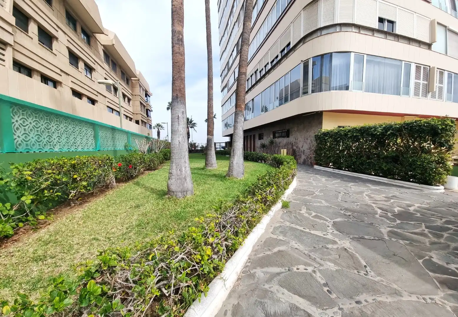 Vista exterior de Piso en venta en Las Palmas de Gran Canaria con Parquet, Trastero y Horno