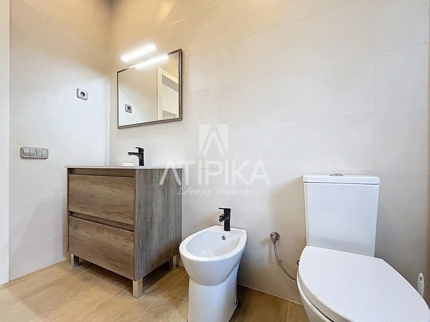Bathroom of Houses for sale in Sant Pere de Ribes  with Swimming Pool, Oven and Washing machine