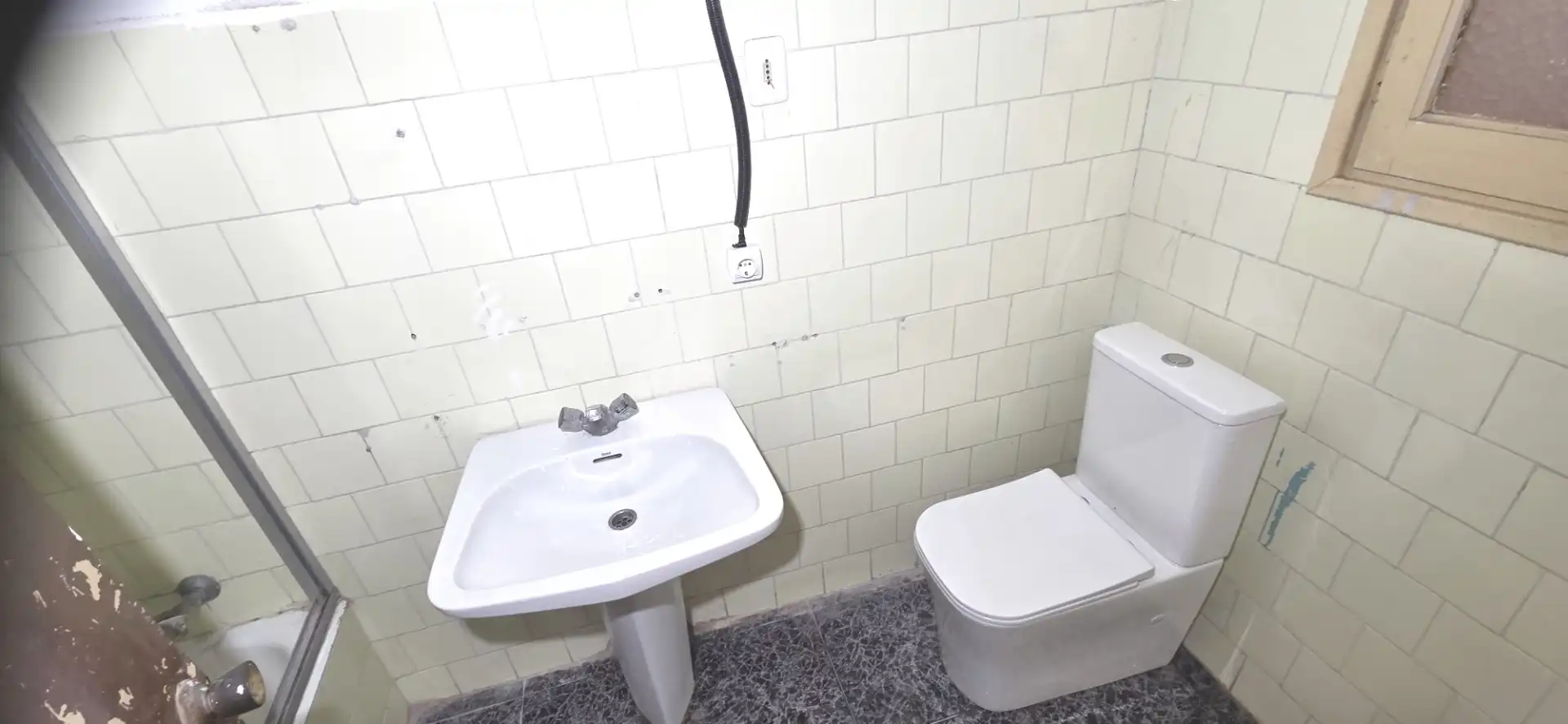 Bathroom of Flat for sale in Plaza de Toros - Avenida Chapí - Trinquete  