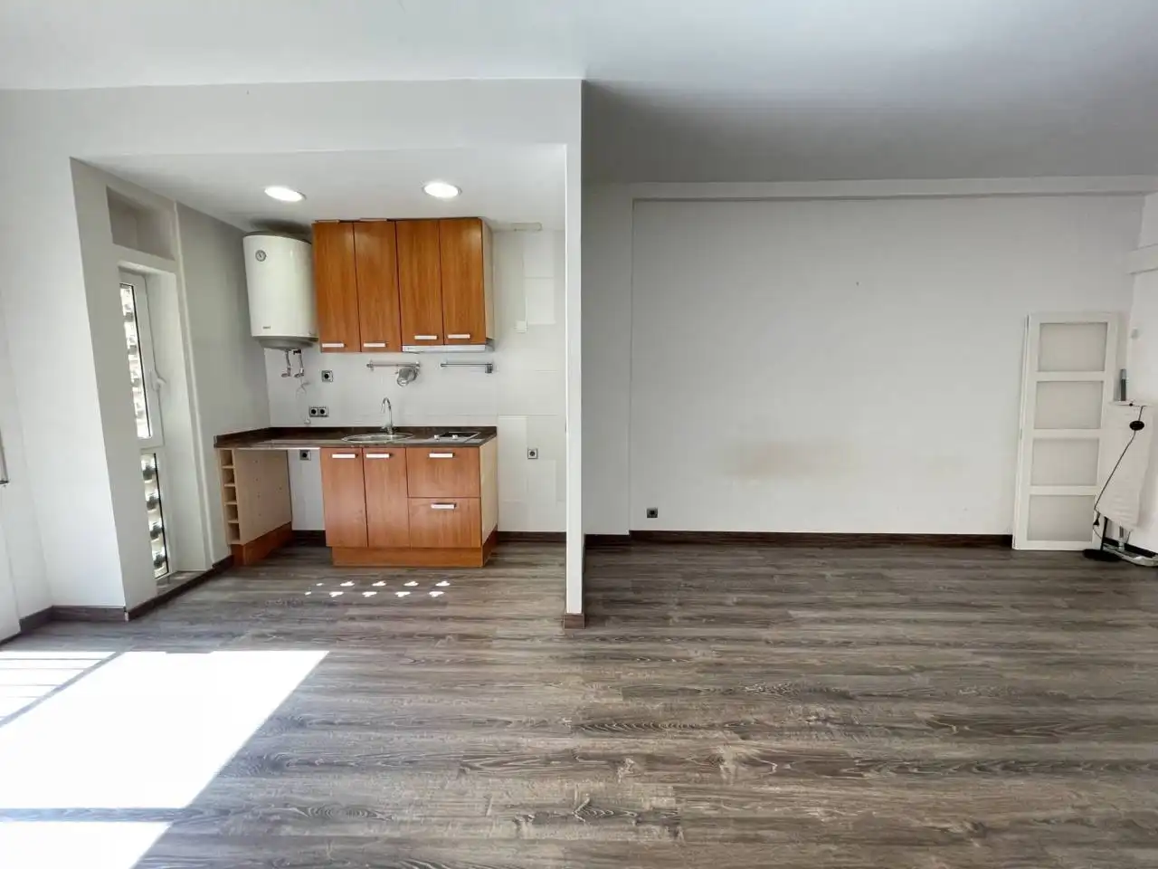 Kitchen of Flat for rent in Barcelona  with Parquet flooring