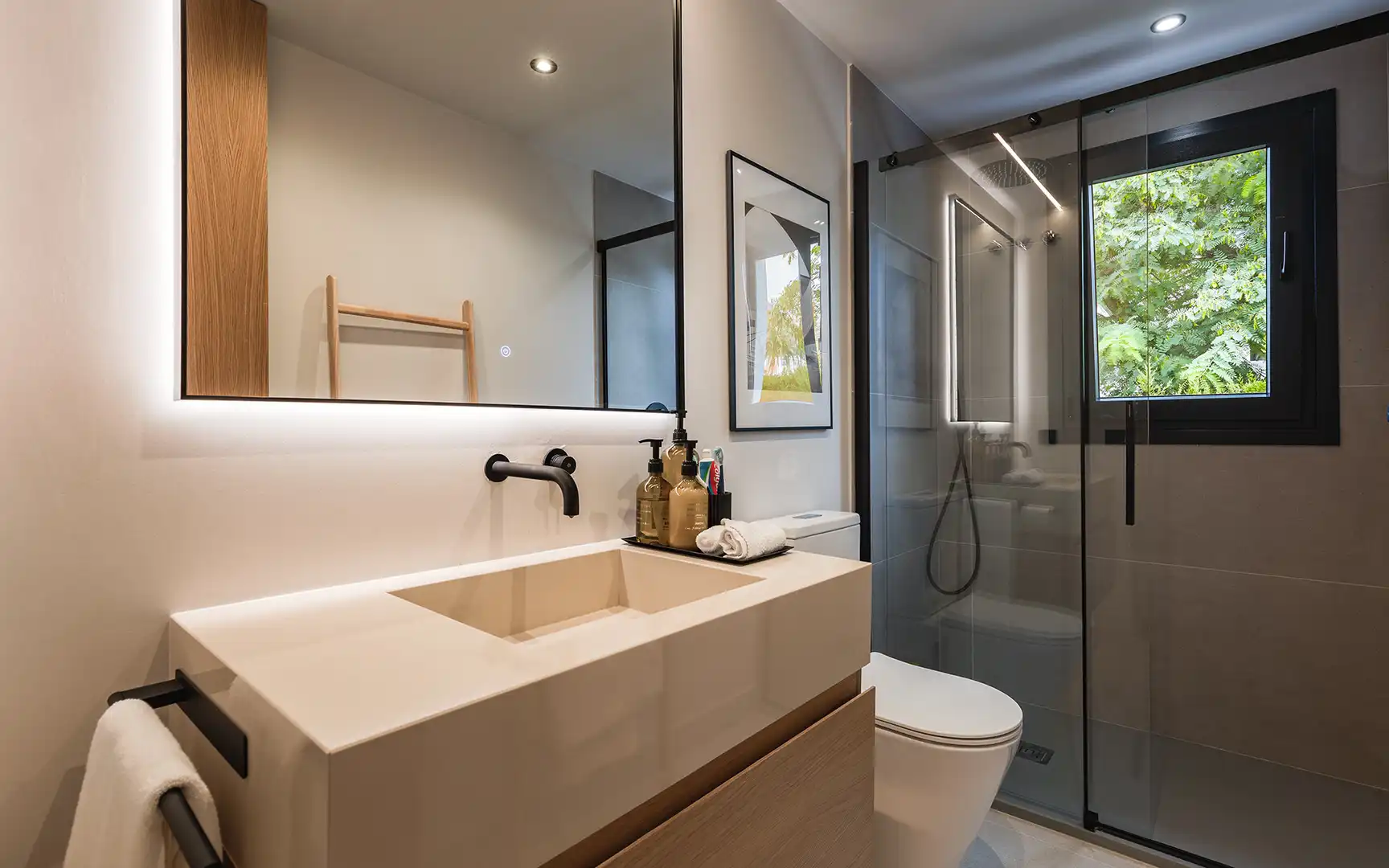 Baño de Casa o chalet en venta en Marbella con Aire acondicionado, Jardín privado y Terraza