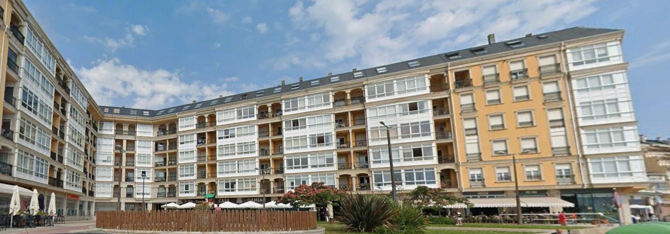 Vista exterior de Piso en venta en Foz con Calefacción, Trastero y Horno