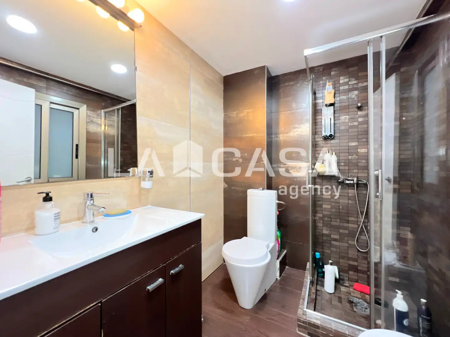 Baño de Piso en venta en Badalona con Amueblado y Balcón