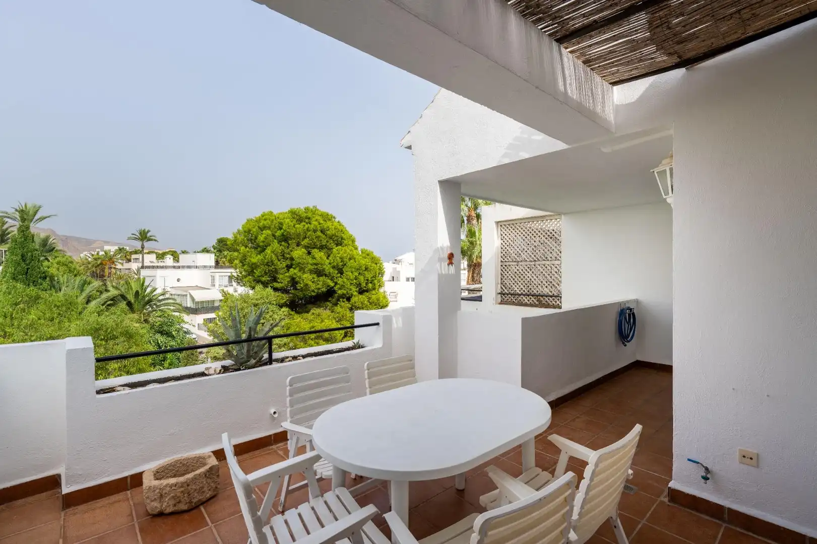 Terrasse von Dachboden zur Miete in Roquetas de Mar mit Klimaanlage, Heizung und Privatgarten