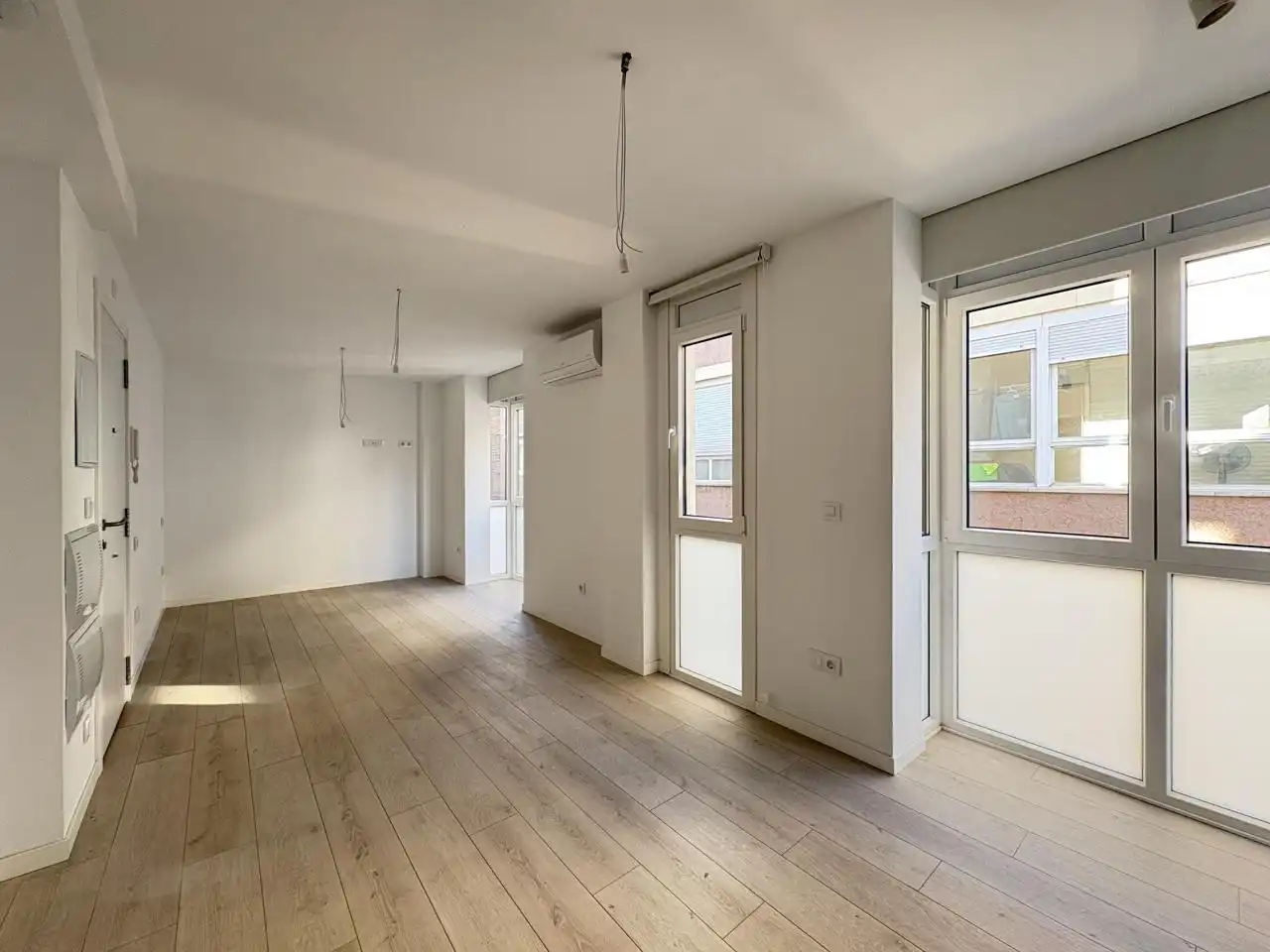 Sala de estar de Estudio de alquiler en  Madrid Capital con Aire acondicionado, Calefacción y Trastero