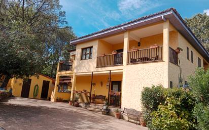 Exterior view of Building for sale in Navaconcejo  with Alarm and Community pool