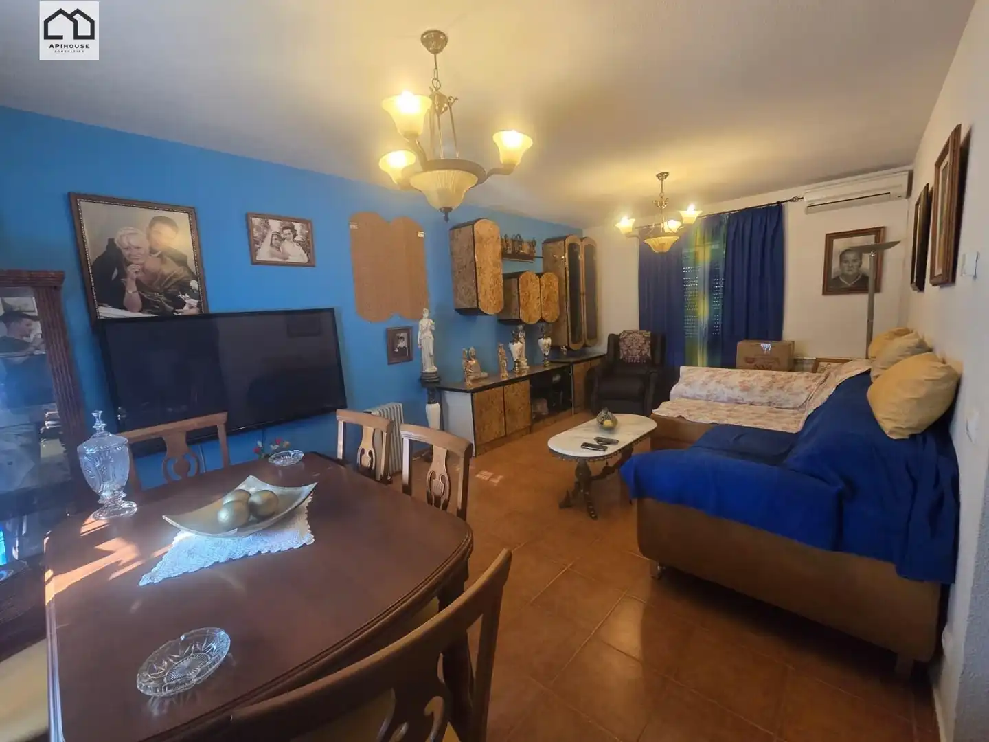 Sala d'estar de Casa adosada en venda en Los Cerralbos amb Aire condicionat, Terrassa i Traster