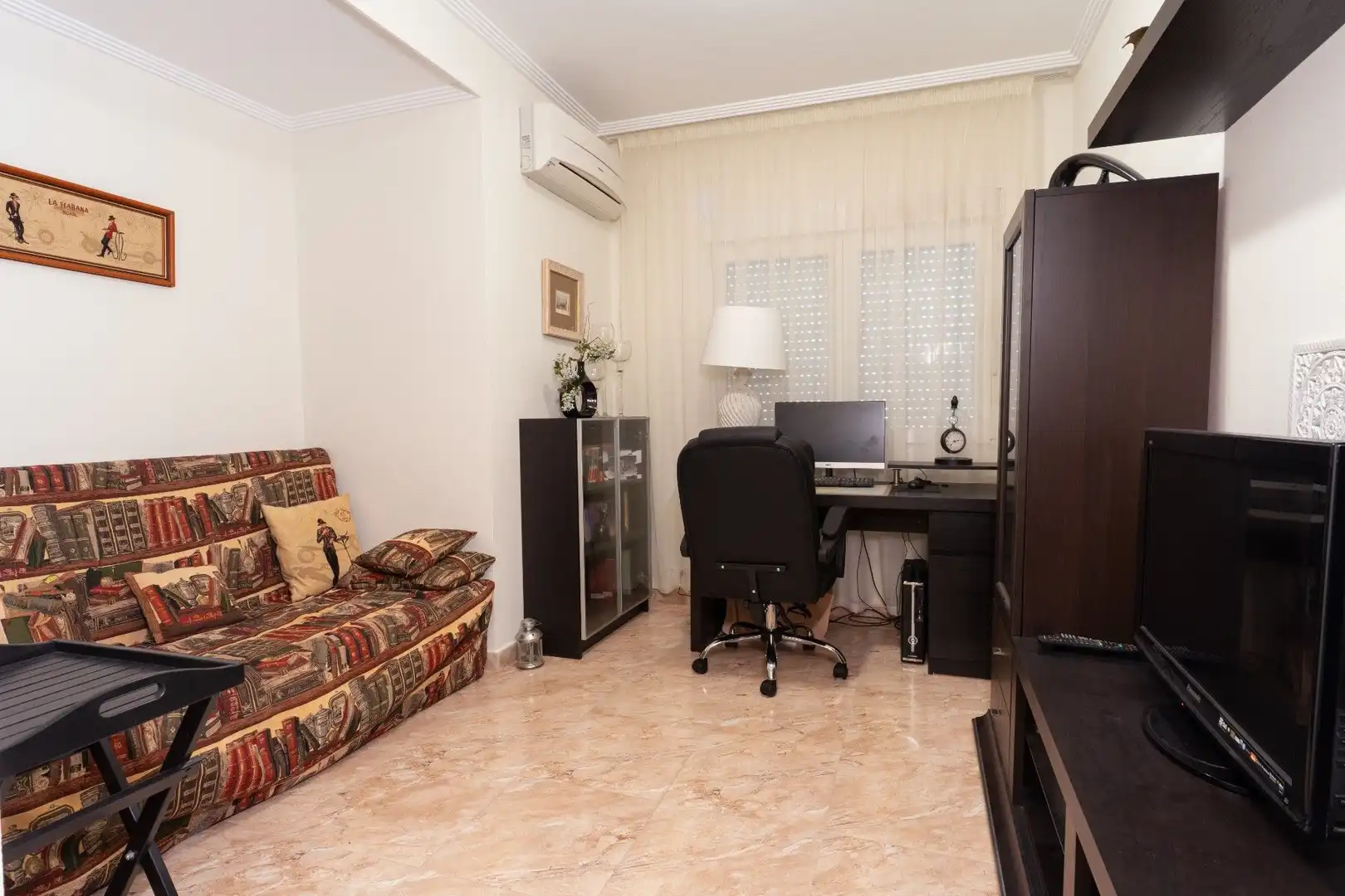 Sala d'estar de Casa o xalet en venda en Torrevieja amb Aire condicionat, Calefacció i Jardí privat