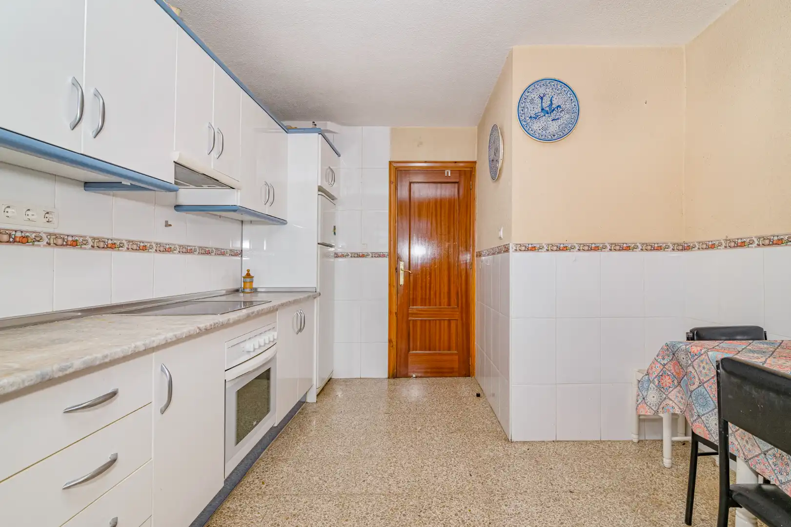 Kitchen of Flat for sale in Granada  with Terrace, Storage room and Balcony