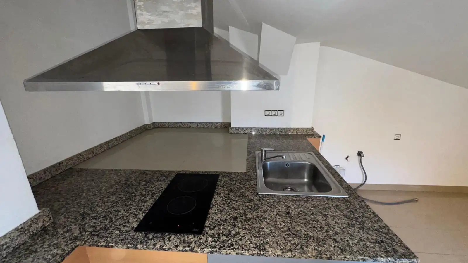 Cuina de Dúplex en venda en Calella amb Aire condicionat, Terrassa i Balcó
