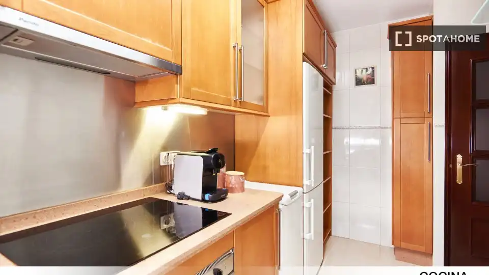 Cocina de Piso para compartir en Sevilla con Aire acondicionado, Terraza y Amueblado