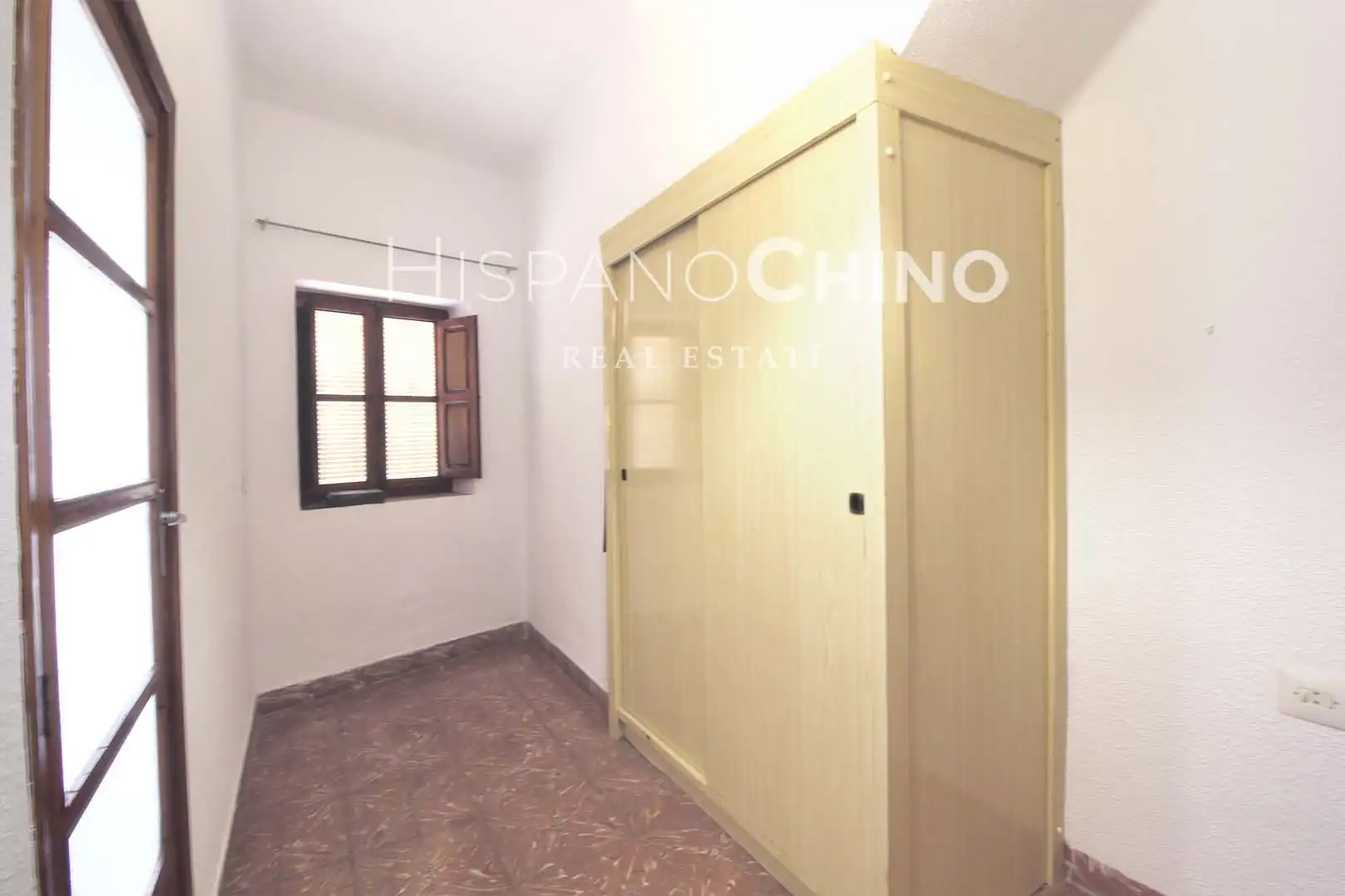 Casa adosada en venta en Serra con Terraza