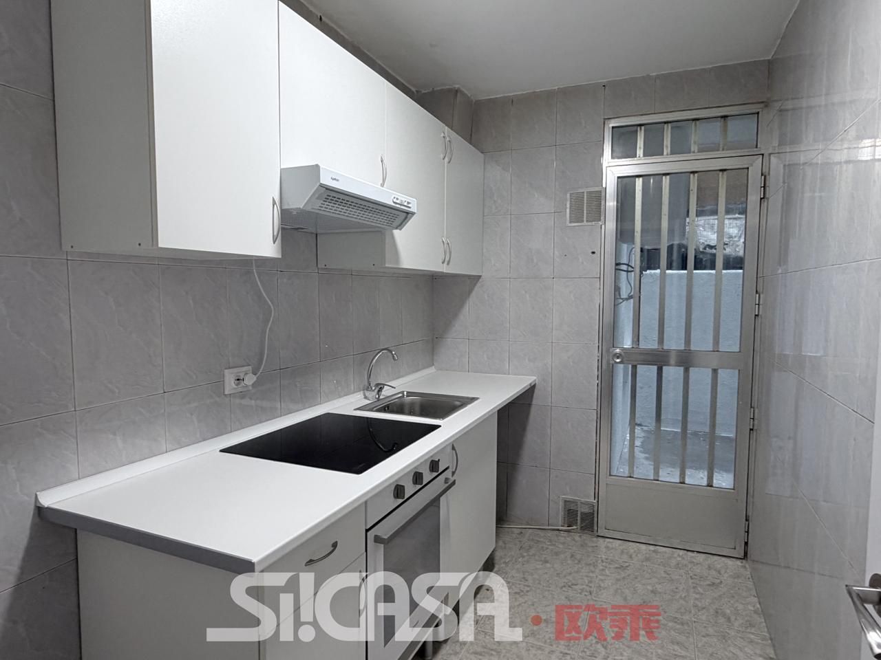 Kitchen of Planta baja for sale in Parla