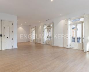 Sala d'estar de Apartament de lloguer en  Valencia Capital amb Aire condicionat, Calefacció i Parquet