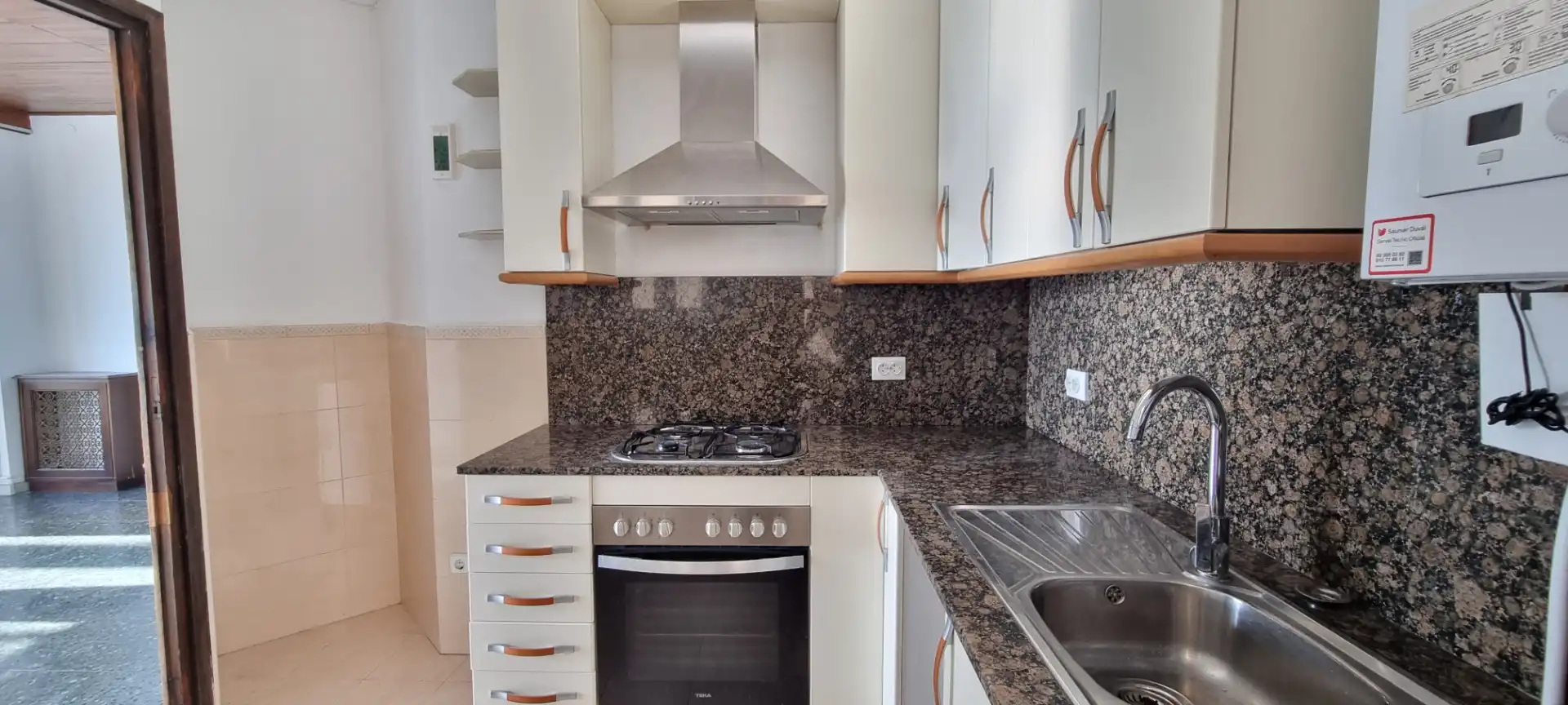 Küche von Wohnung zum Verkauf in Badalona mit Heizung und Balkon