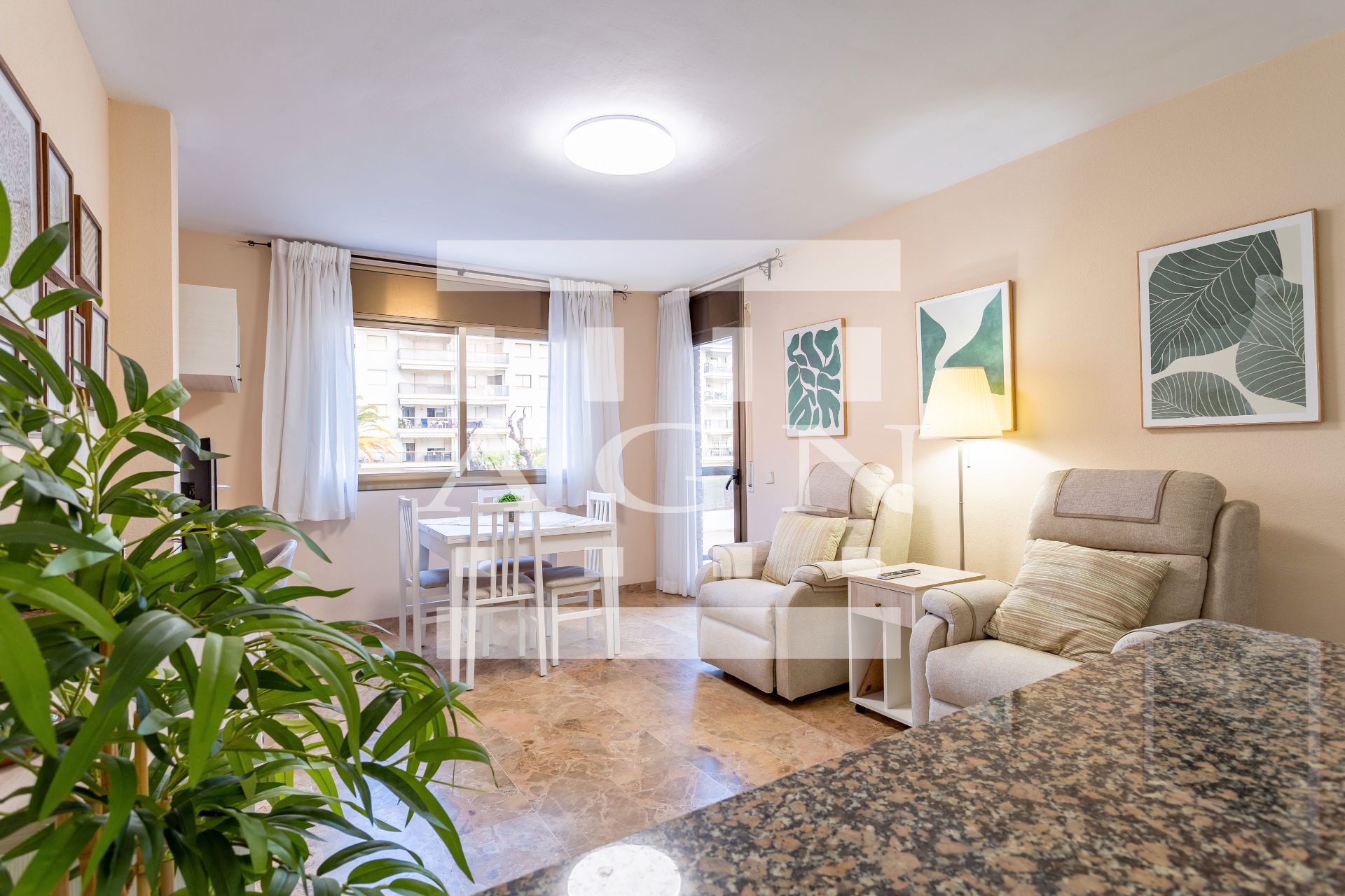 Vista exterior de Apartamento en venta en Vinyols i els Arcs con Aire acondicionado, Calefacción y Terraza