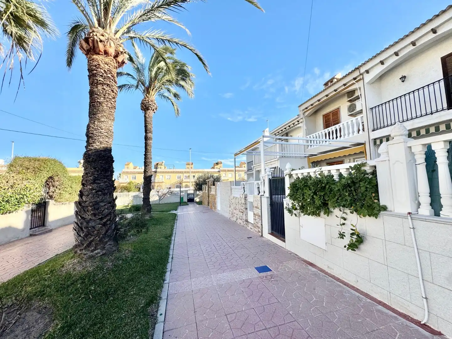 Exterior view of Flat for rent in Santa Pola  with Heating, Parquet flooring and Terrace