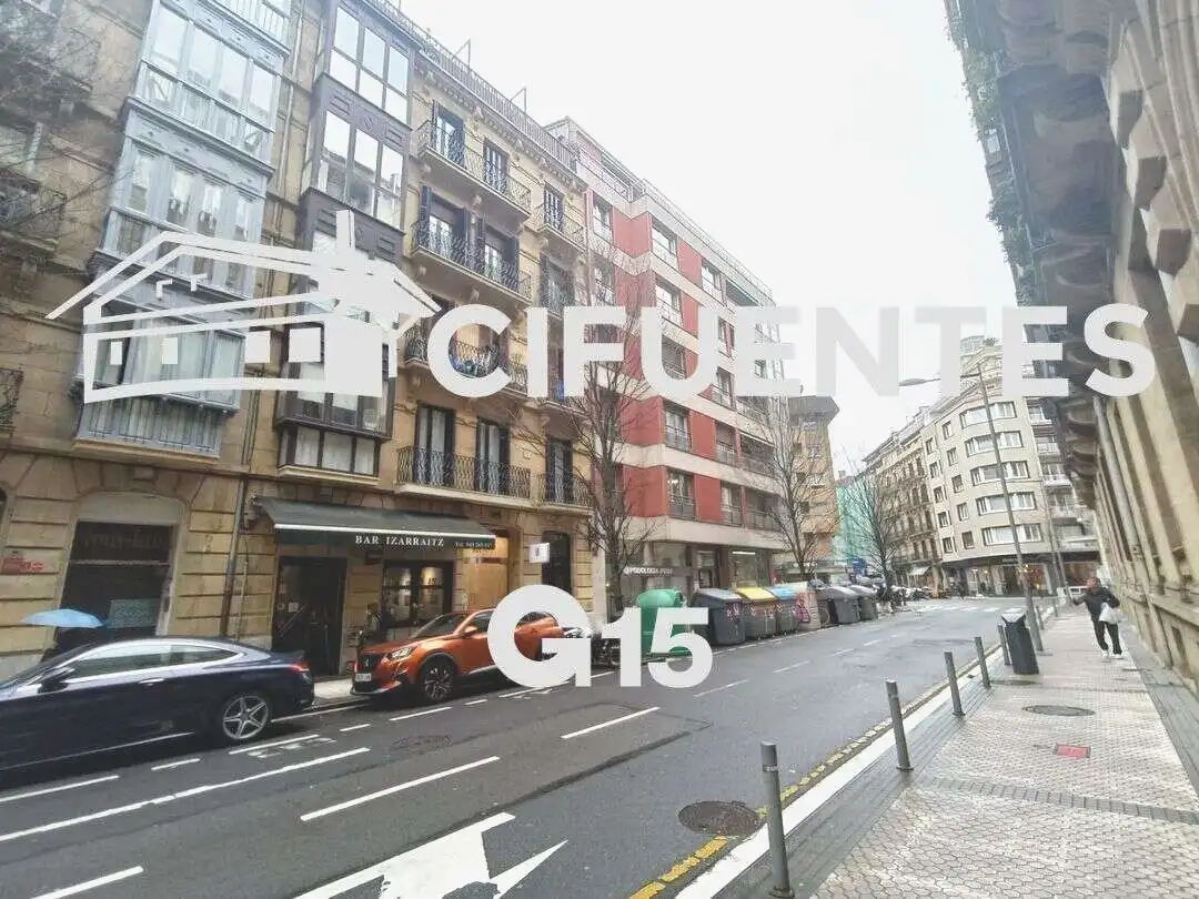 Außenansicht von Wohnung zum Verkauf in Donostia - San Sebastián  mit Balkon