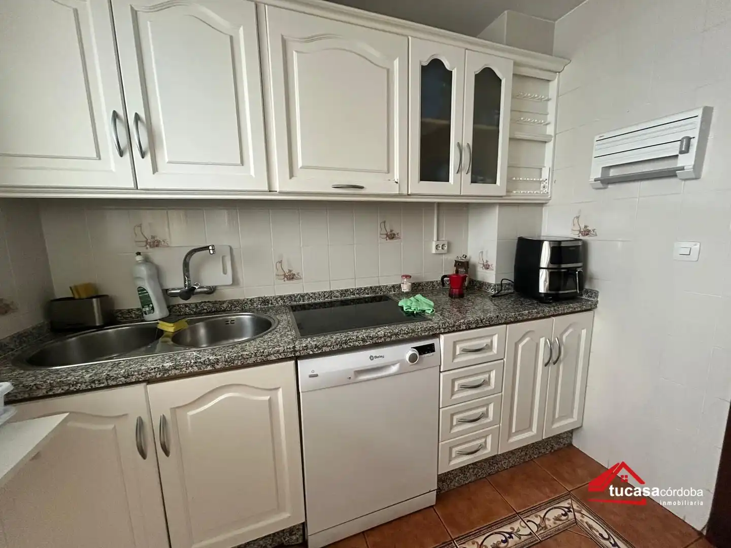 Küche von Wohnung zum Verkauf in Córdoba mit Klimaanlage und Terrasse