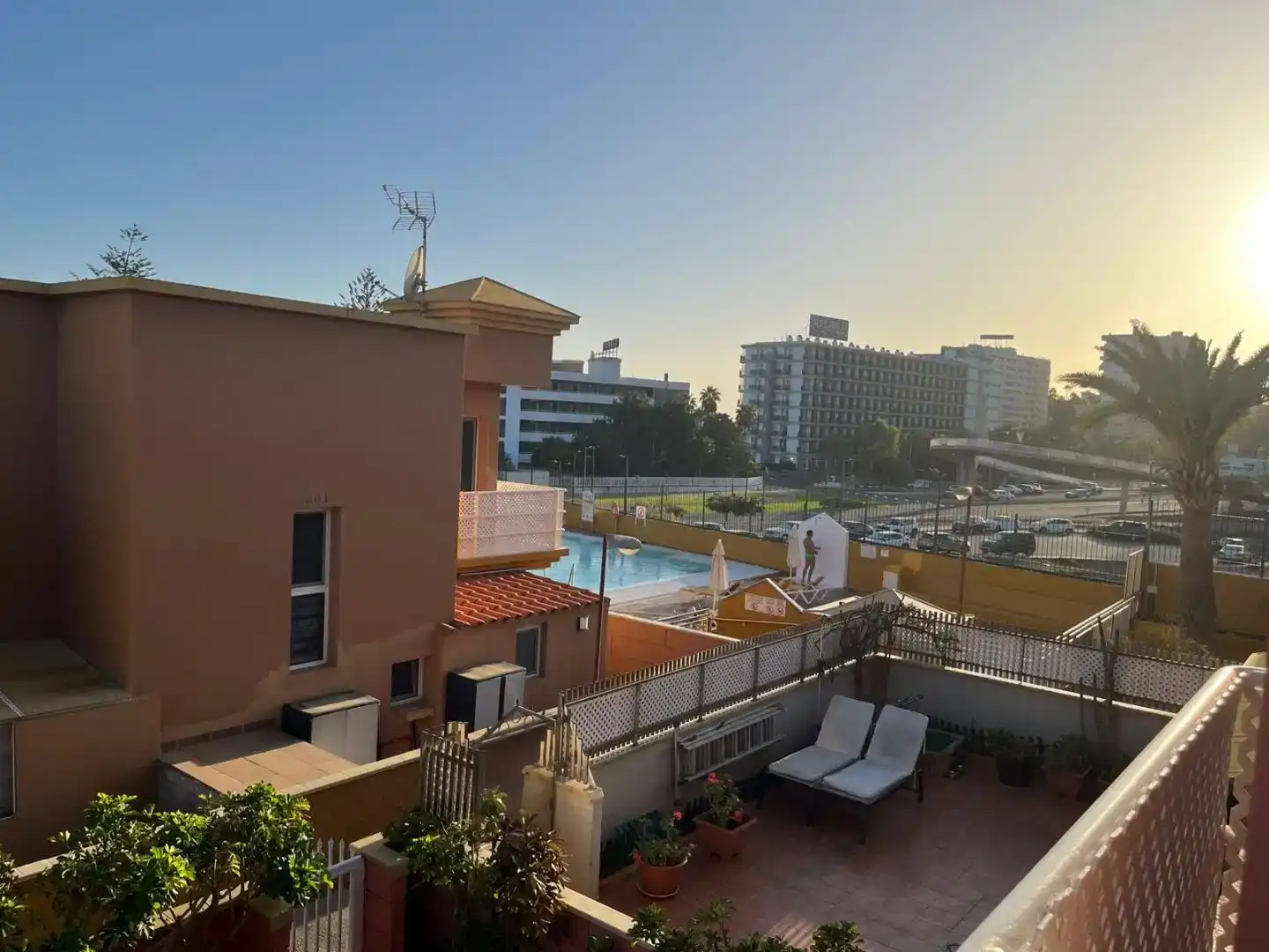 Terrasse von Maisonette zur Miete in San Bartolomé de Tirajana mit Klimaanlage, Schwimmbad und Möbliert